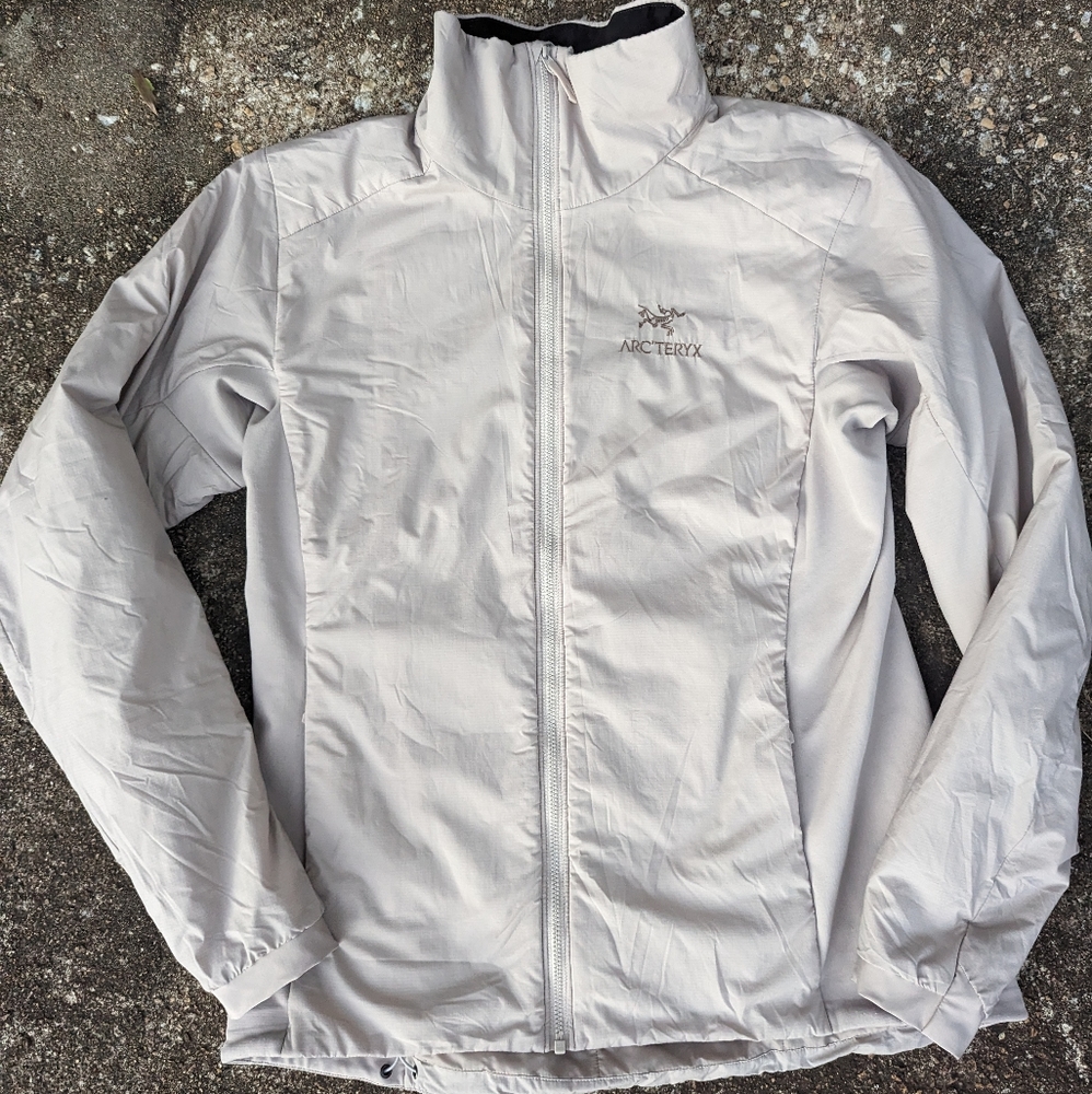 EUC Arcteryx Atom LT Jacket - Women's Medium